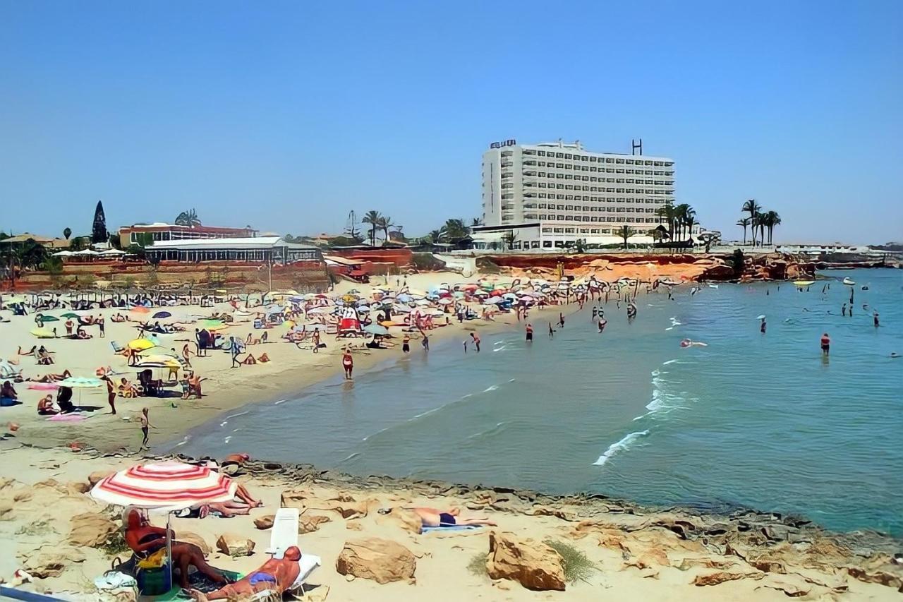 Apartment On The Plaza Alicante Exterior photo